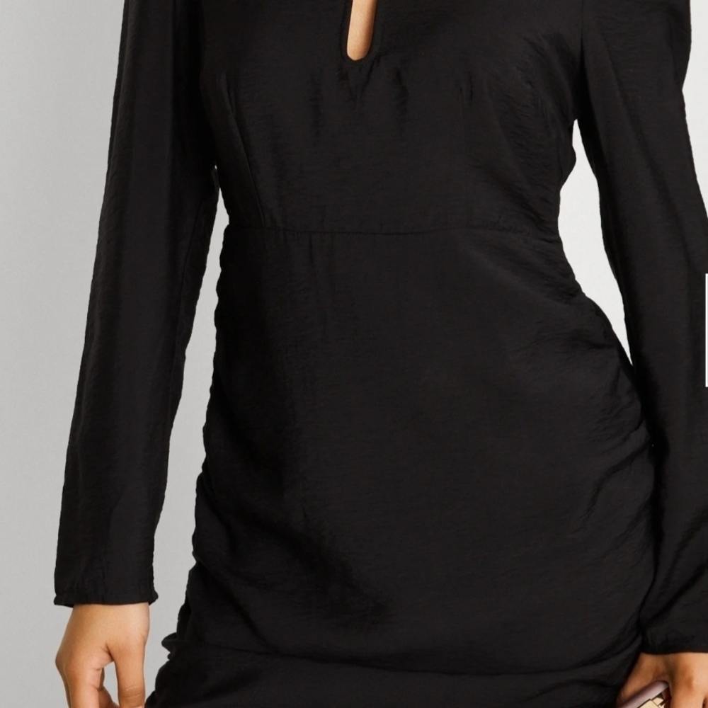 Vera Moda- Black Long Sleeve Dress
